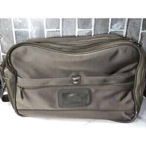 Samsonite Carry On Computer Tan/Brown Bag Zipper Adjustable Shoulder Strap